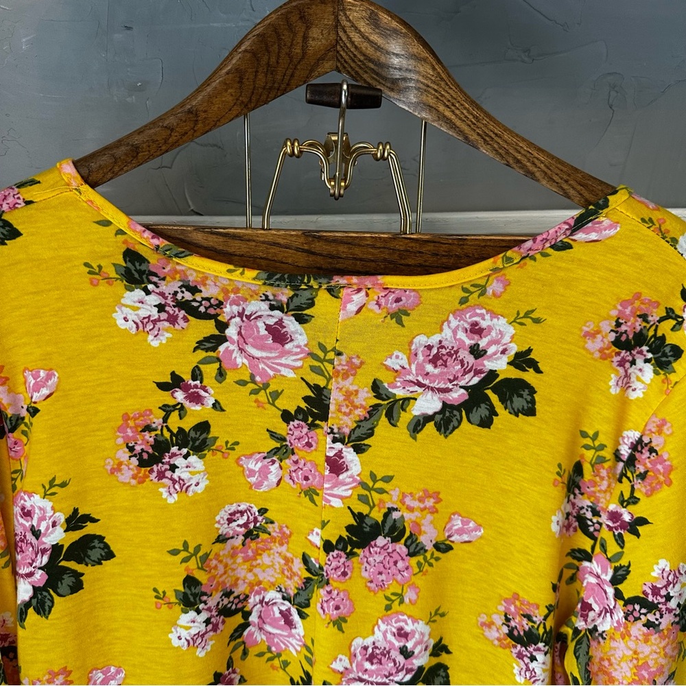 Bobbie Brooks Floral Yellow Bell Sleeve Asymmetrical Tunic Top sz 2X - Picture 7 of 14